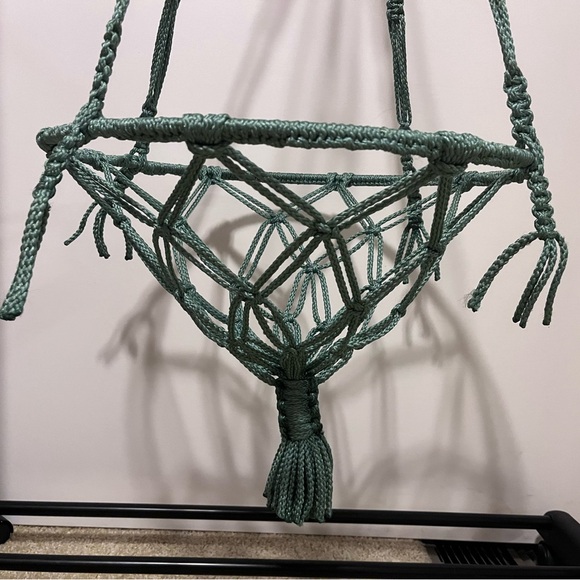 Green Macrame Cat Bed - Picture 3 of 10